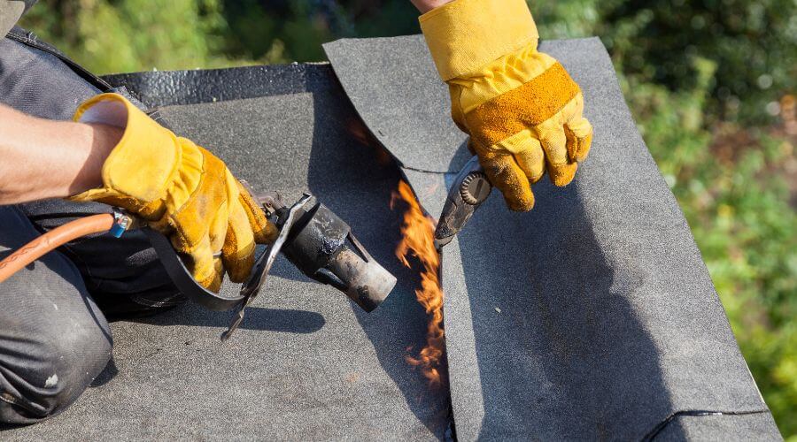 Expert Emergency Roof Repairs services in Edinburg, TX